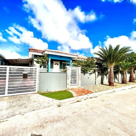 La Casita Torres Oranjestad Exterior foto