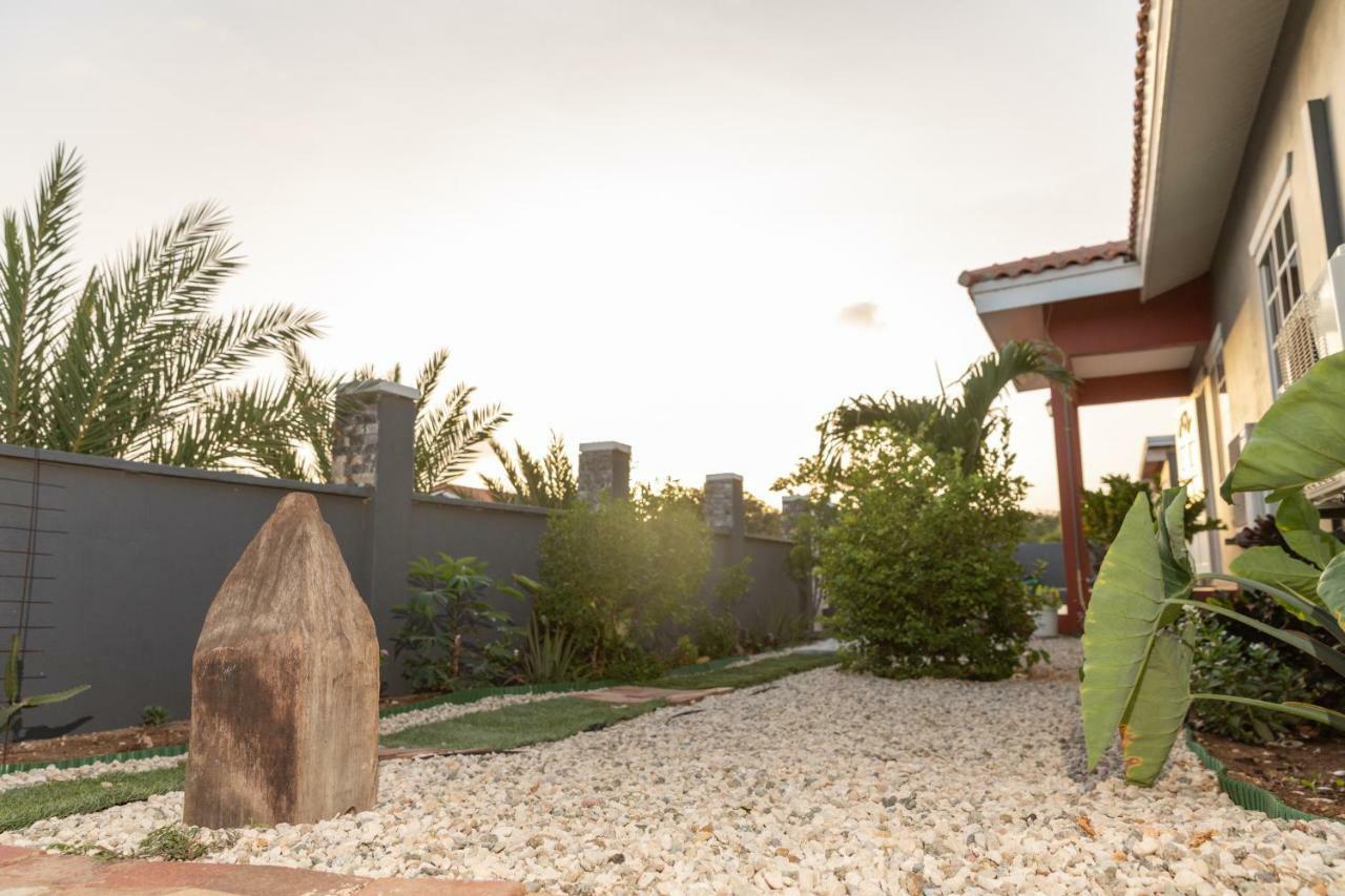 La Casita Torres Oranjestad Exterior foto