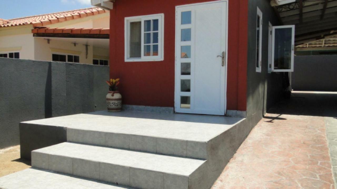 La Casita Torres Oranjestad Exterior foto